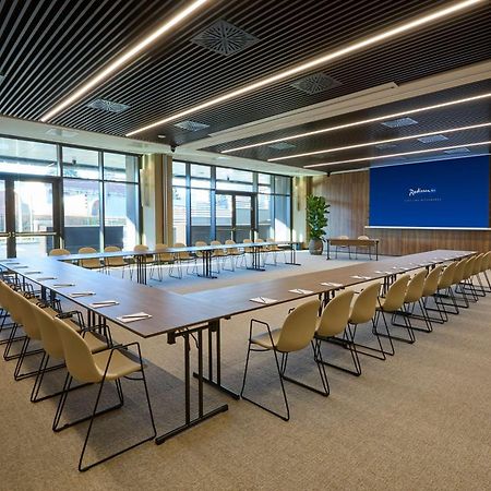 Radisson Blu Hotel, Bergamo Choruslife Bagian luar foto