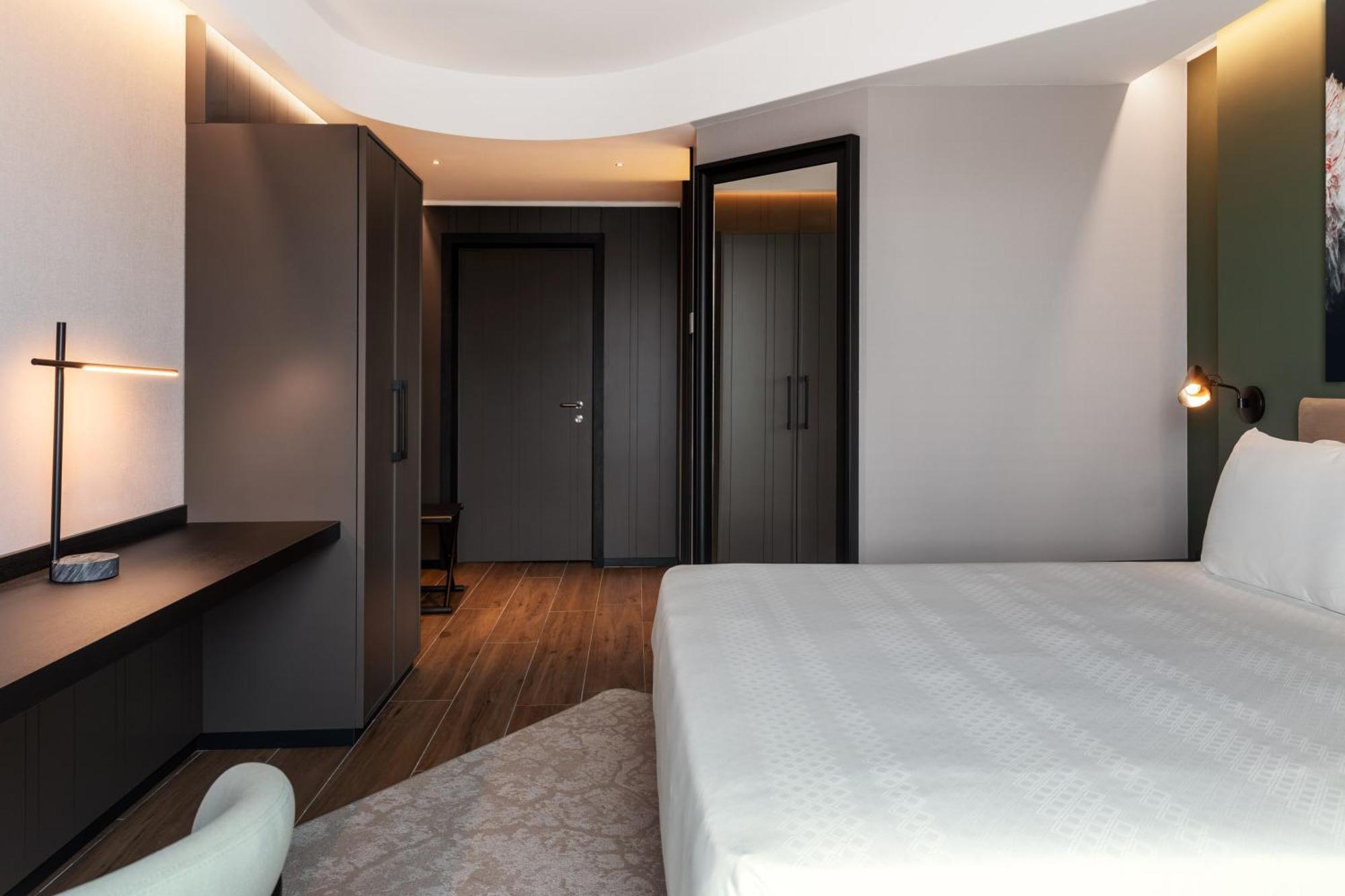 Radisson Blu Hotel, Bergamo Choruslife Bagian luar foto
