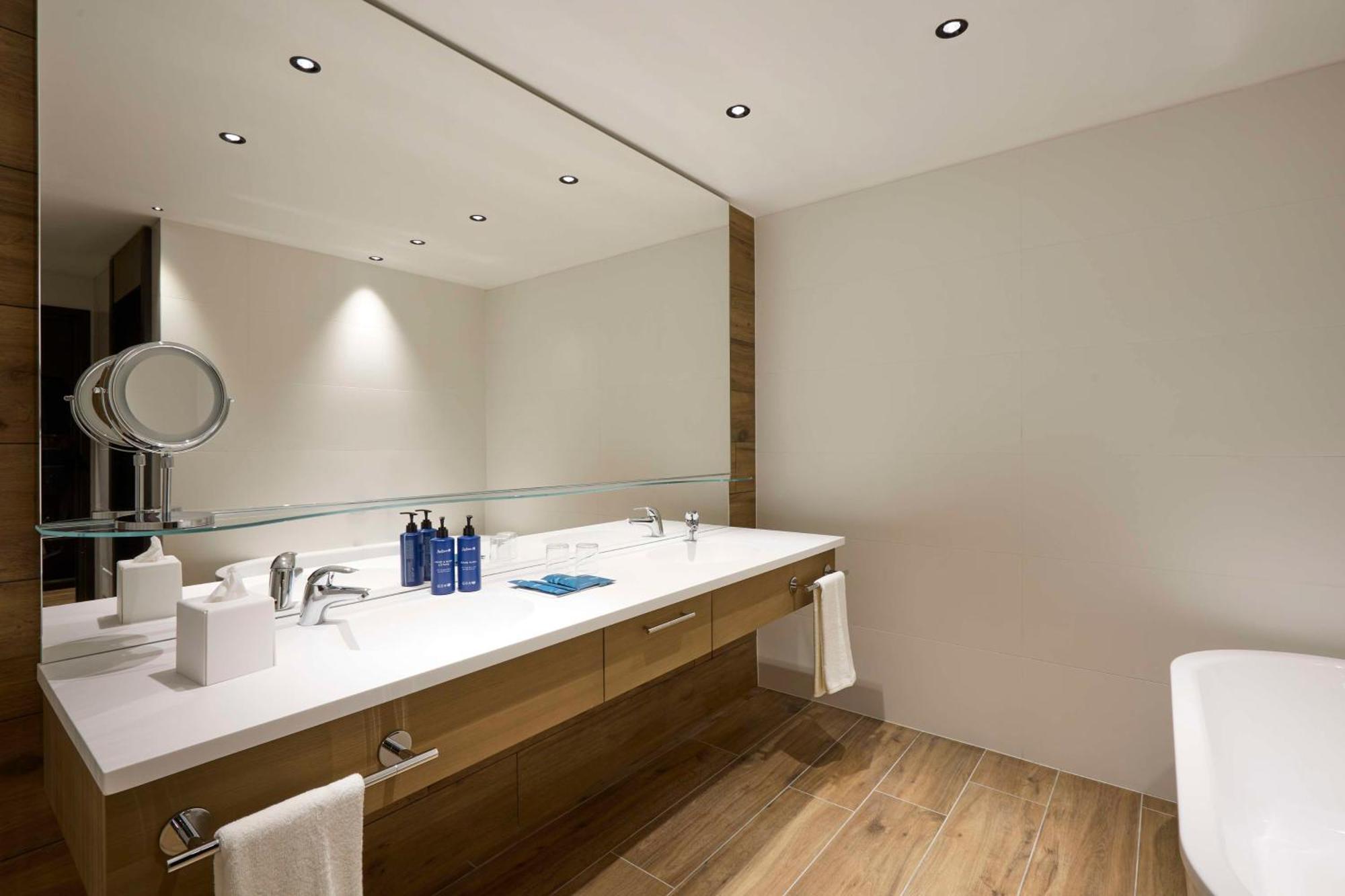 Radisson Blu Hotel, Bergamo Choruslife Bagian luar foto