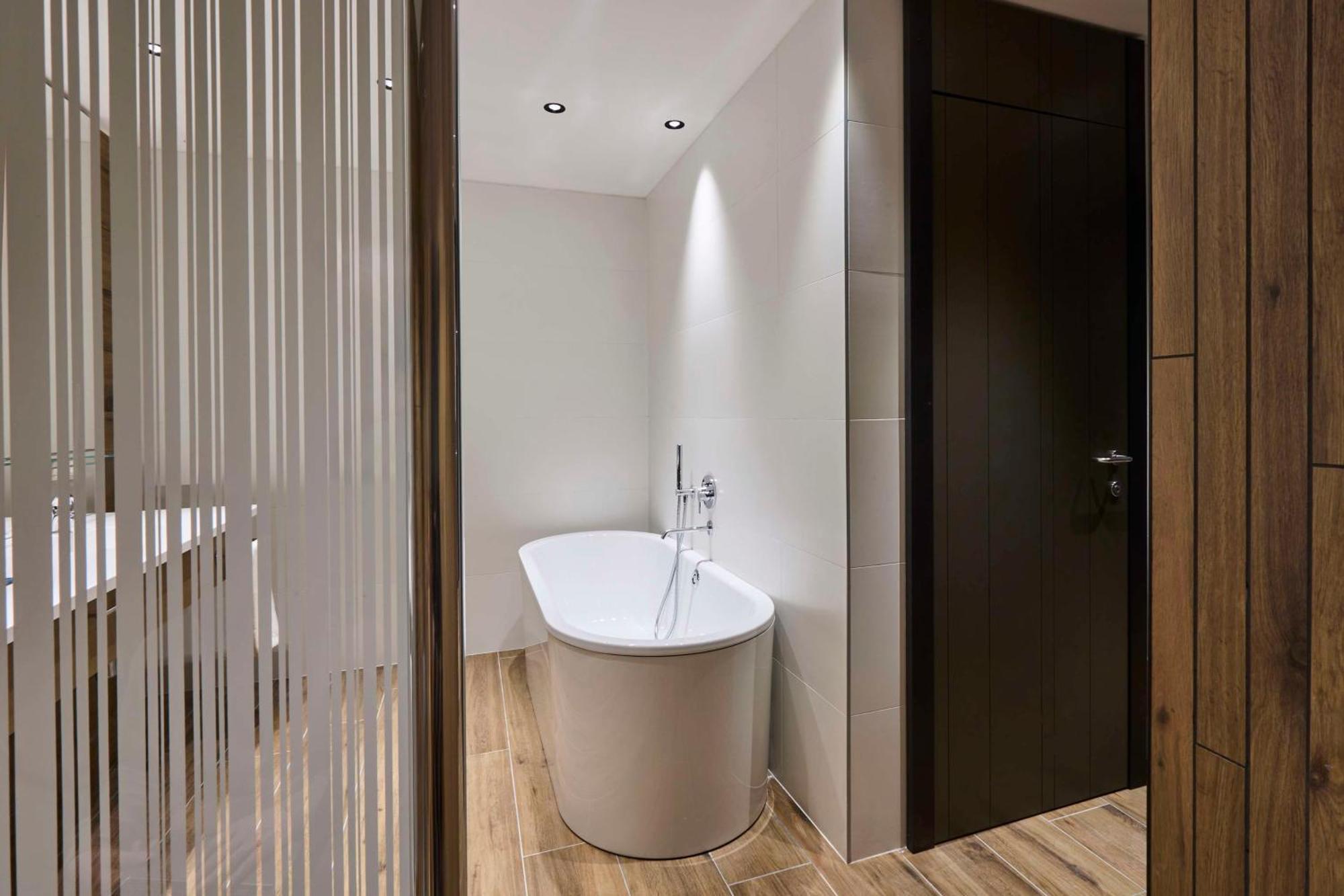 Radisson Blu Hotel, Bergamo Choruslife Bagian luar foto