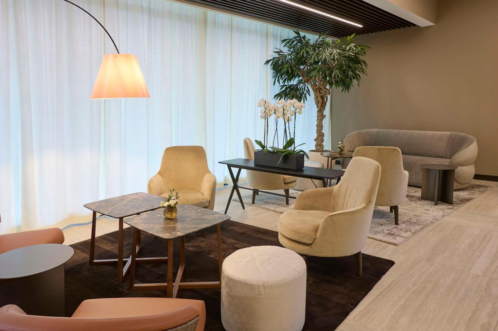 Radisson Blu Hotel, Bergamo Choruslife Bagian luar foto