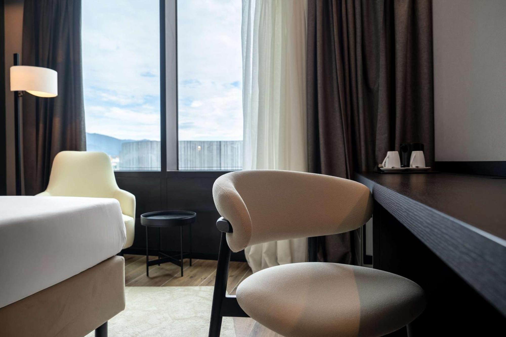 Radisson Blu Hotel, Bergamo Choruslife Bagian luar foto