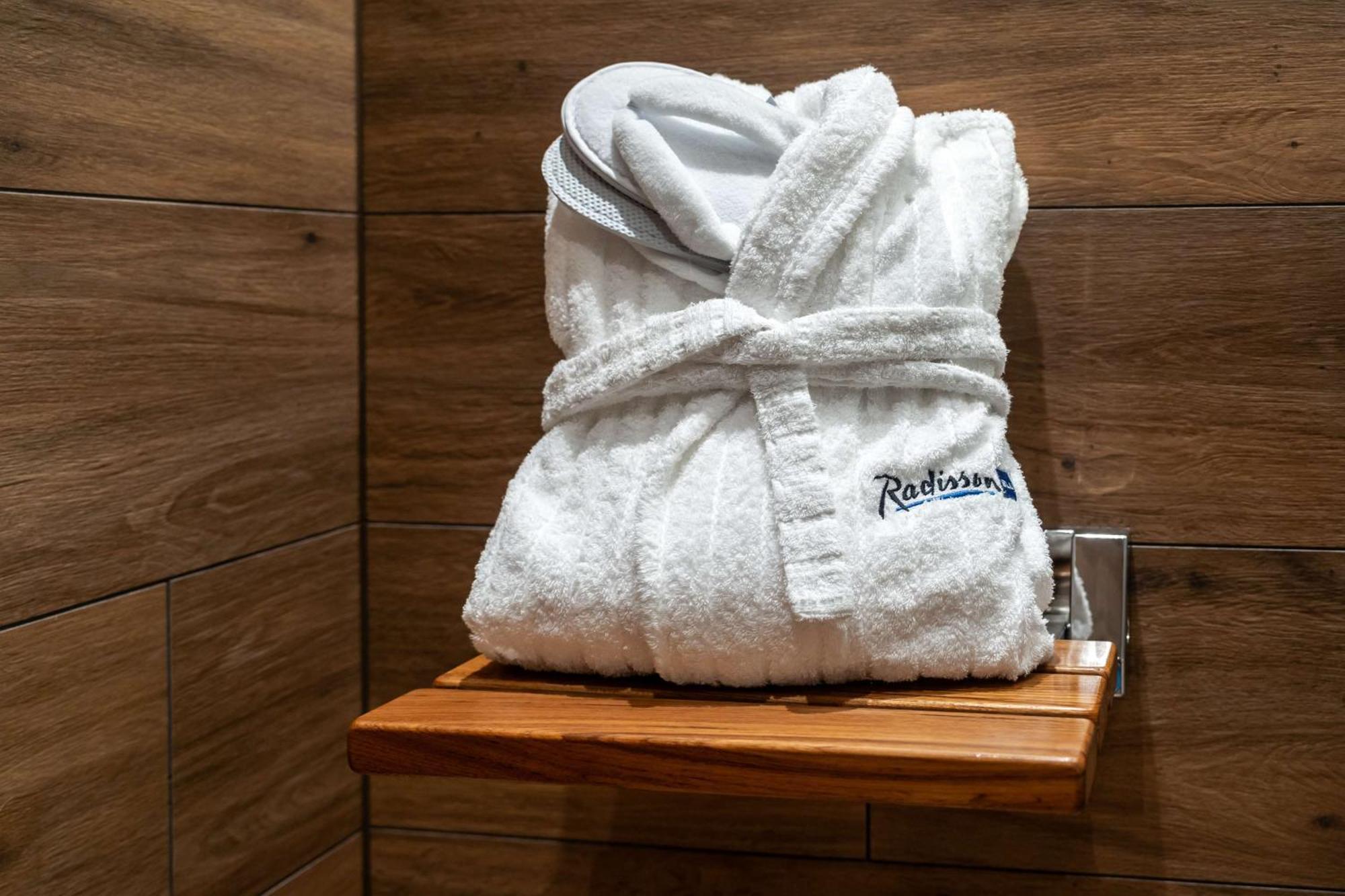 Radisson Blu Hotel, Bergamo Choruslife Bagian luar foto